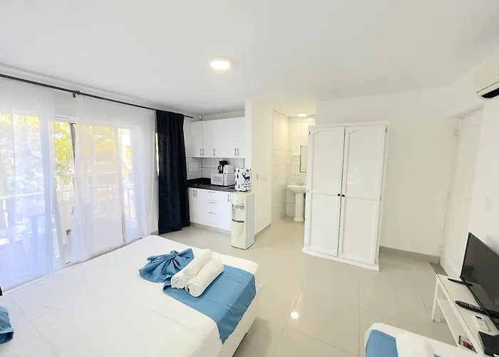 Deluxe Studio